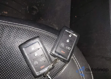 2023 Jeep Grand Cherokee L Overland 4X4 z USA, uszkodzony, nr VIN 1C4RJKDGXP8752582